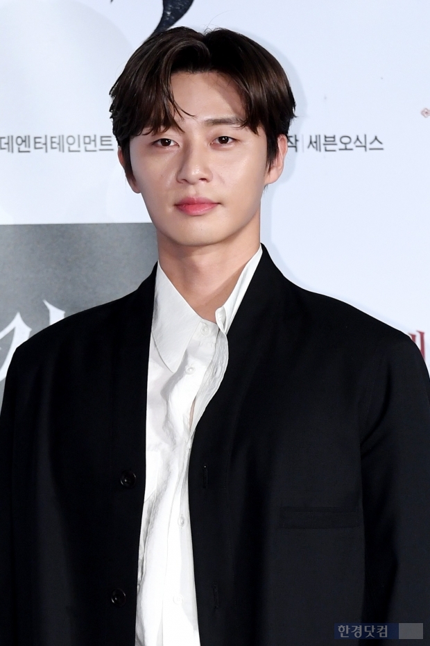 사자 박서준X우도환, 올 여름 극장가 주인공 될까