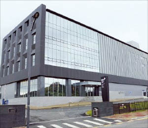 위기를 기회로…생산공장 짓는 프랜차이즈
