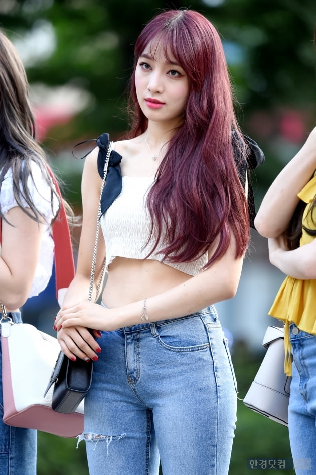 [포토] 네이처 새봄, 잘록한 개미허리 뽐내며~
