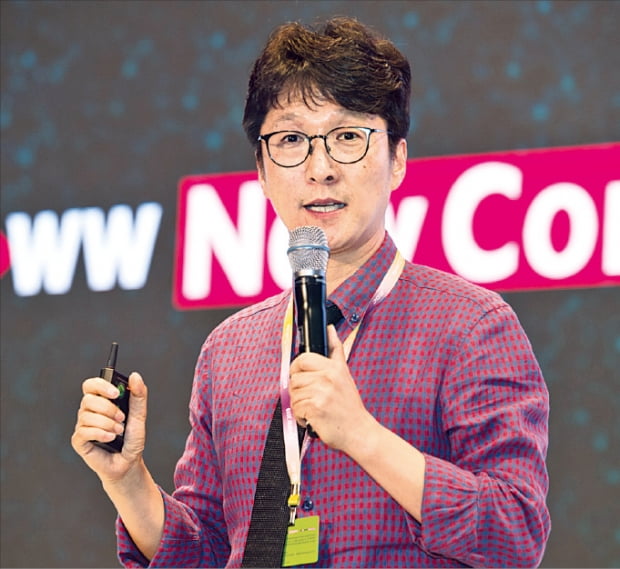 콘텐츠 제작에 2천억 투자…넷플릭스 독주 견제하겠다
