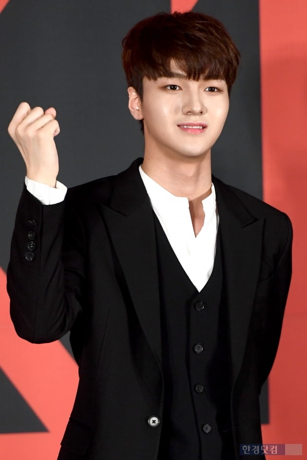 [포토] 엑스원 차준호, 처음이라 어색하네요~
