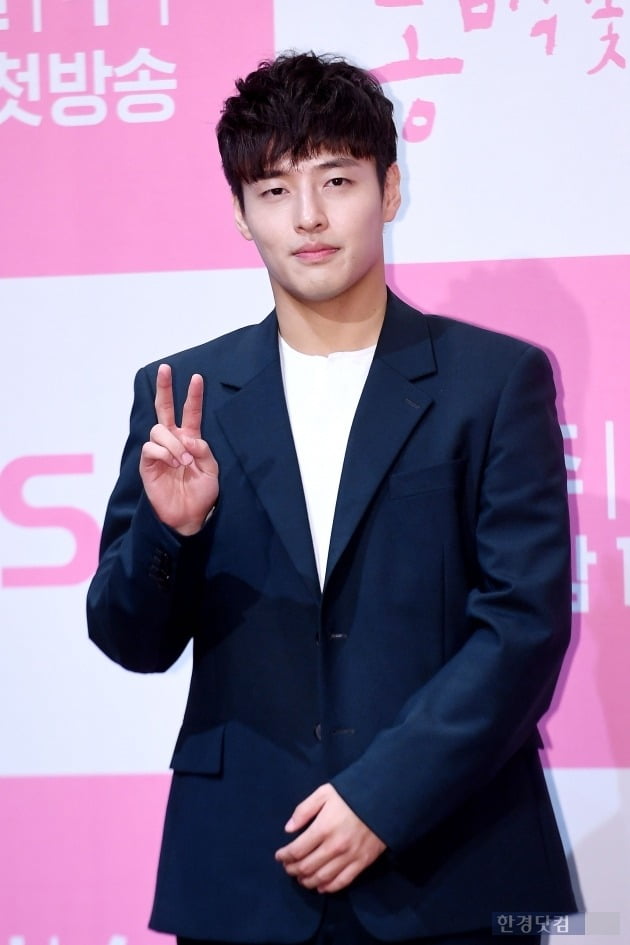 강하늘 동백꽃 필 무렵 공효진 팬심으로 출연 결정