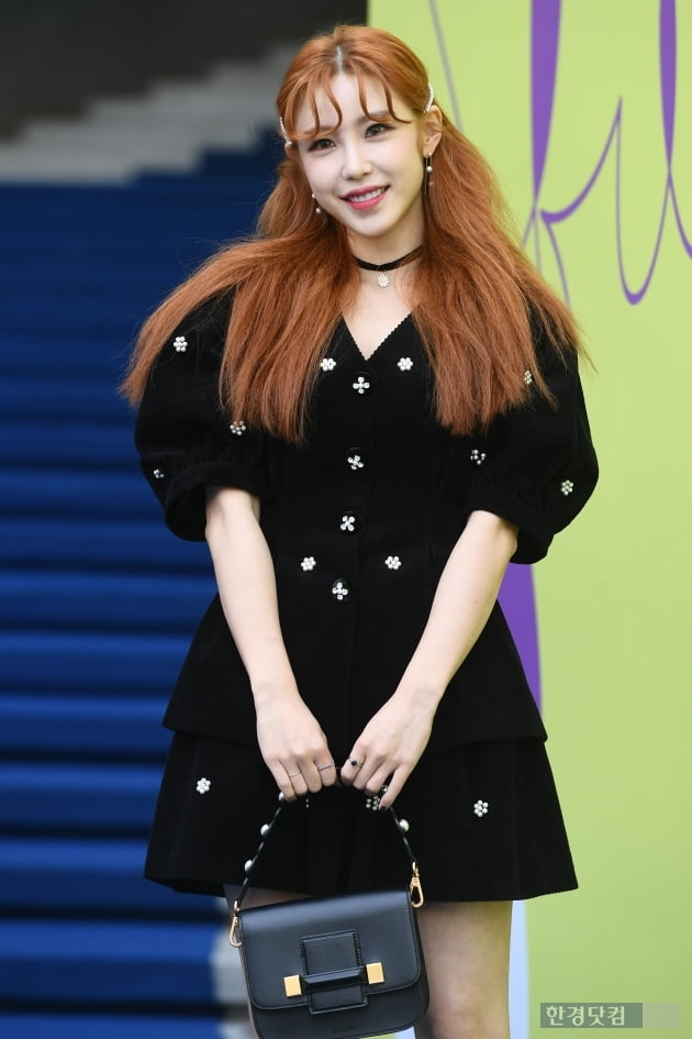 [포토] 전효성, 아름다운 모습에 시선강탈 (2020 S/S 서울패션위크)