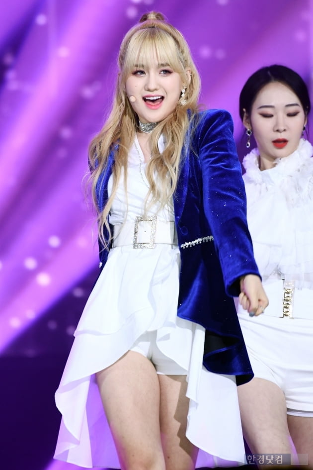 [포토] 올리, 사랑스러운 미소에 눈길~