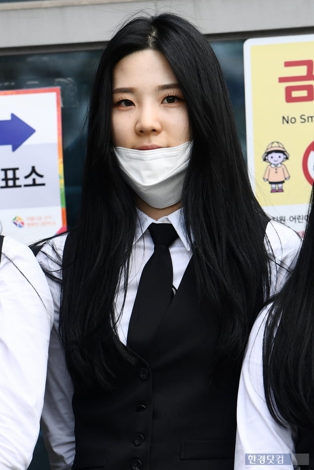 [포토] 시그니처 셀린, 심쿵 아이컨택~