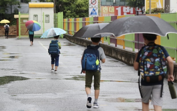 18일 하루 19개 학교 등교 못했다…수도권 14곳 등