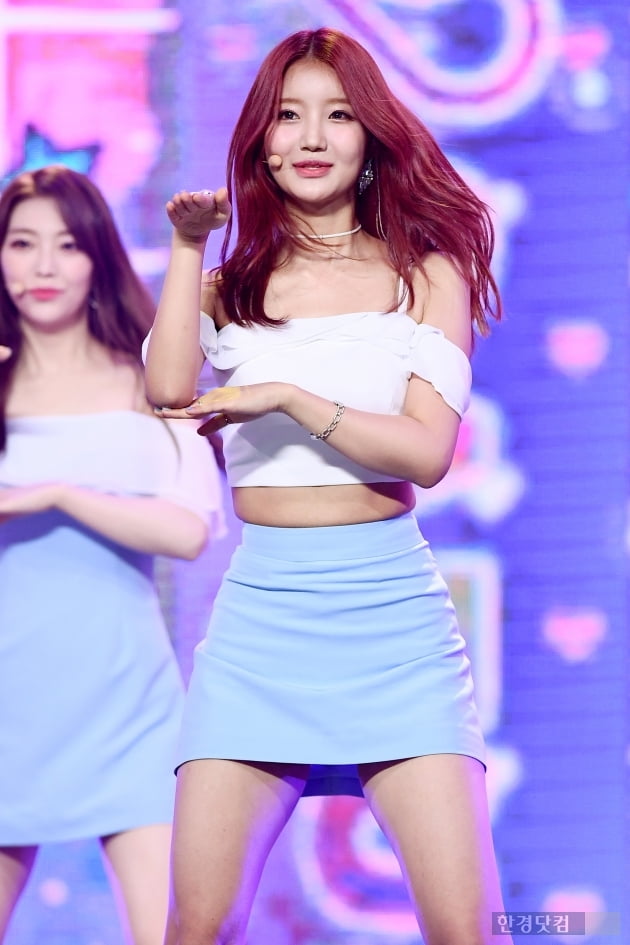 [포토] 세러데이 주연, 귀엽게 디비디비딥