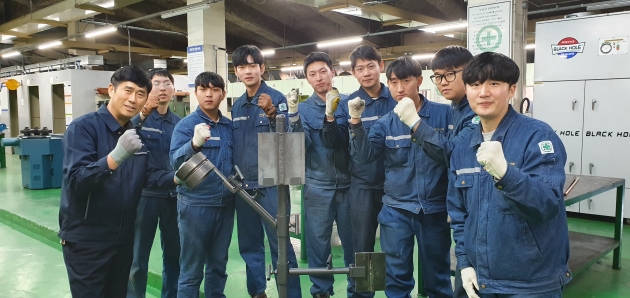 한국폴리텍대 울산캠퍼스 산업설비자동화과 권순두 교수...용접기술 분야 그랜드슬램 달성