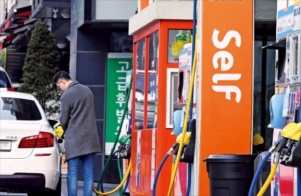 셀프주유소, 가득 주유하면 지갑 털린다…초과 결제만 23억