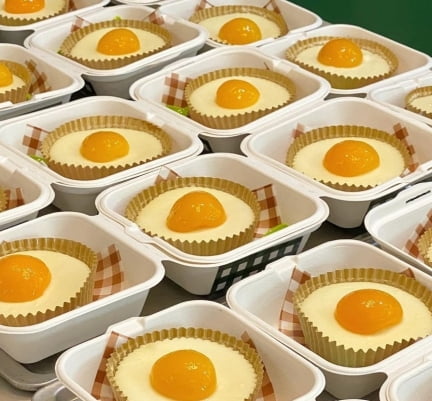 직원이 케이크 시식해보고 갔는데… 또 표절 논란 휘말렸다