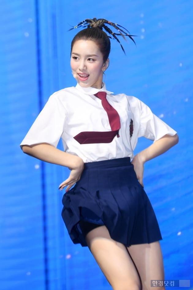 [포토] 우아! 루시, 시선 강탈 헤어스타일