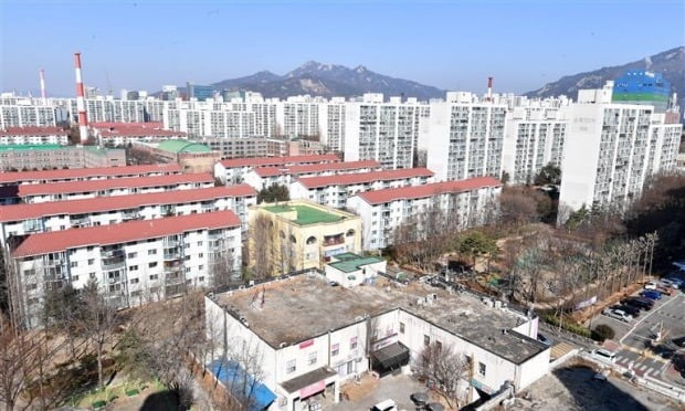 1억 낮출테니 집 좀 팔아주세요…서울 집주인들 발동동 [김은정의 클릭 부동산]