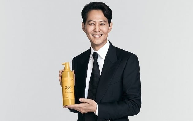 이정재도 쓴다는 염색 샴푸 돌풍인데…또 악재 터졌다