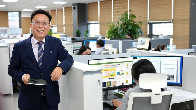 강정현  아라소프트 대표 “전국민 1인 전자출판시대 활짝 열었다”