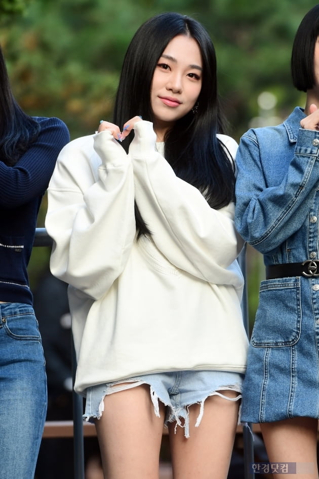 [포토] 앨리스 이제이, 귀엽게 하트 발사~
