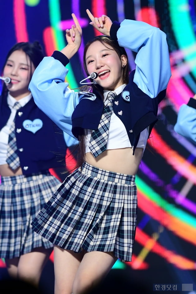 [포토] 첫사랑 예함, 보고 있으면 미소 짓게 되는 귀여움