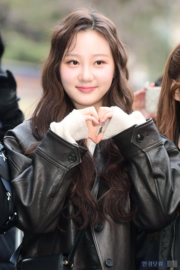 [포토] 첫사랑 예함, 깜찍한 모습으로 하트~