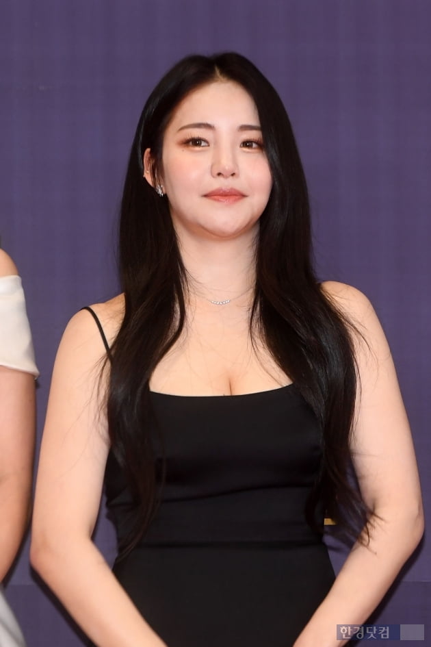 [포토] 브레이브걸스 유정, 시선 강탈 볼륨 몸매(KBS 연예대상)