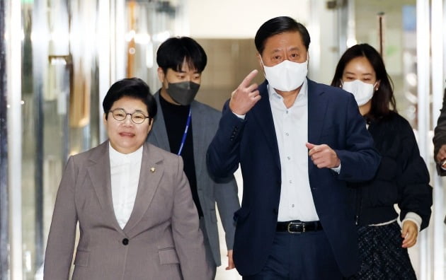 환노위 소위 통과한 '노란봉투법'…무슨 내용 담겼나 [곽용희의 인사노무노트]