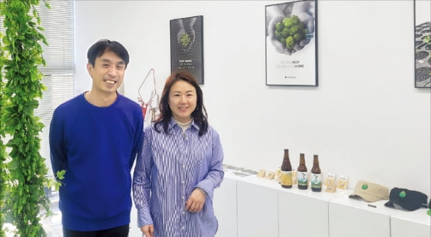 경북을 농업 실리콘밸리로…귀촌·창업 40대 부부 맹활약