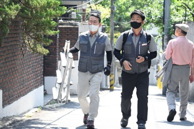 조끼 입고 에어컨 수리하러 온 기사…알고 보니 LG전자 사장