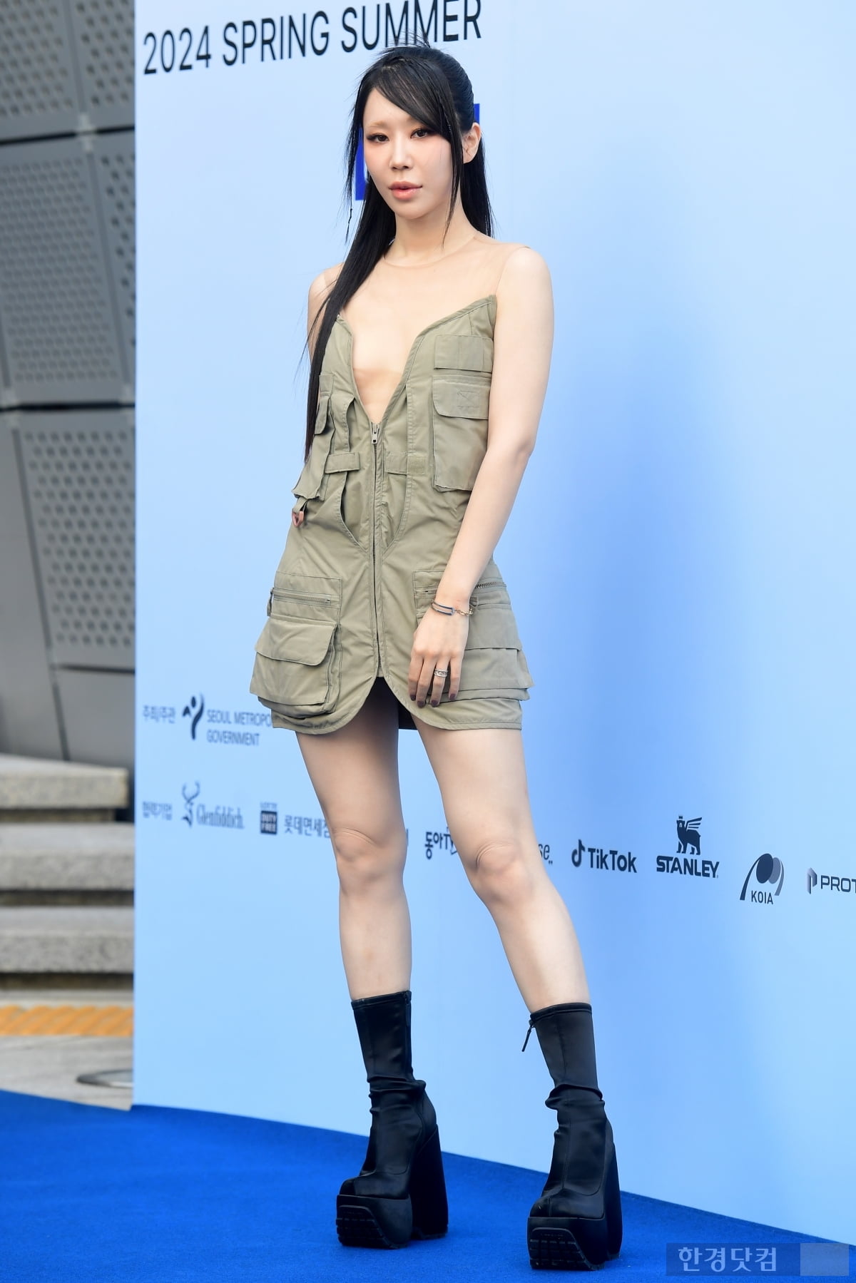 [포토] 미란이, 과감한 의상에 시선강탈