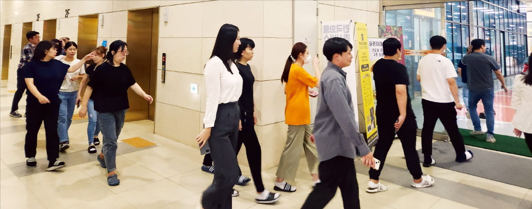 복합건물에 카페·은행·맛집…산단 기업들 청년 채용 쉬워졌어요