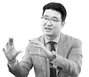 이환철 엘앤씨바이오 대표 내년 美에 무릎연골 재생 의료기 허가 신청