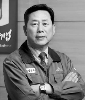 정순원 화신볼트산업 대표 특수 볼트·너트로 수출 신기록