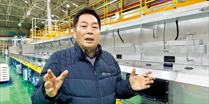 양극재 10만t…1조 클럽 노리는 코스모신소재