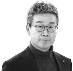금융사 손잡고 중고차시장 공략…롯데렌탈 최진환의 묘수