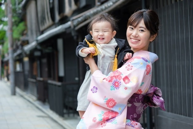 日 소멸 머스크 경고에 놀랐나…결혼 상대 골라줄게 파격 [김일규의 재팬워치]