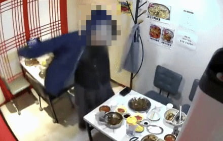 짬뽕 국물 벽에 튀었는데 모르쇠…유유히 떠난 손님