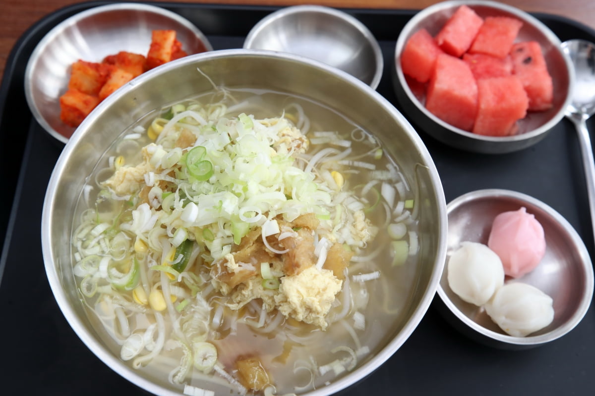 1000원짜리 국밥집, 실화야?…3호점 열었다 반응 폭발