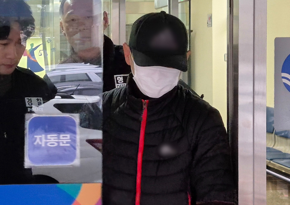 아내 얼굴에 끓는 물 부은 40대…"실수로 쏟았다"