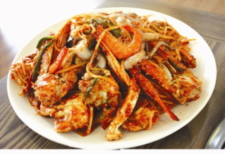 맛과 건강을 한 번에 사로잡은 겨울철 보양식, 해물찜