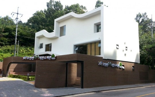 노원구, 초안산 숲속작은도서관 개관…북카페+아동센터 복합공간