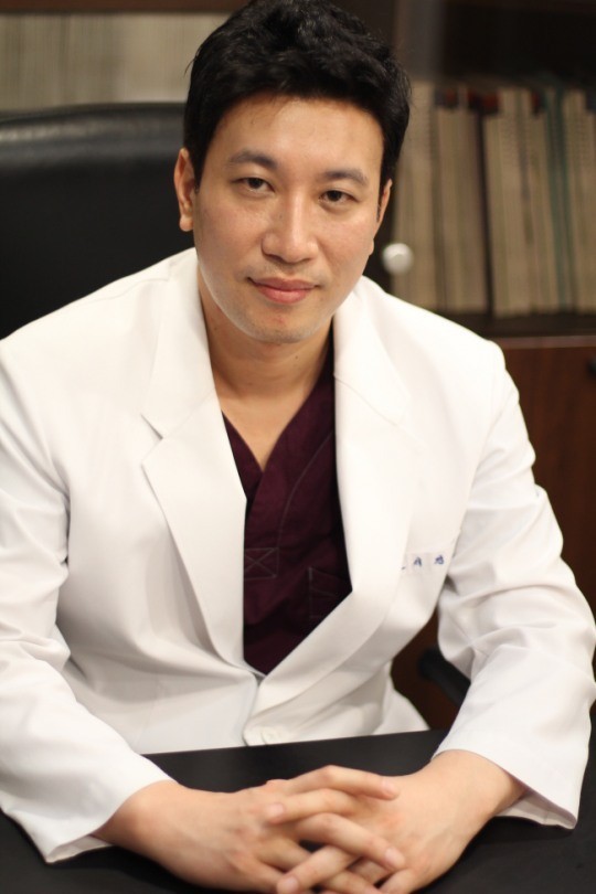 정형외과 전문의의 전문성으로 종아리퇴축술 안전 지킨다
