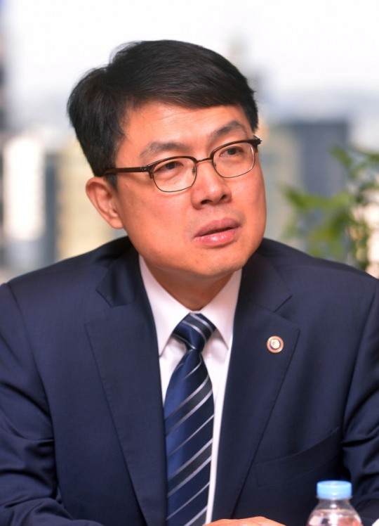 <연중기획><2015년, 한국경제 구조개혁의 골든타임> “미래세대·기성세대가 함께 일할 방안 추진”
