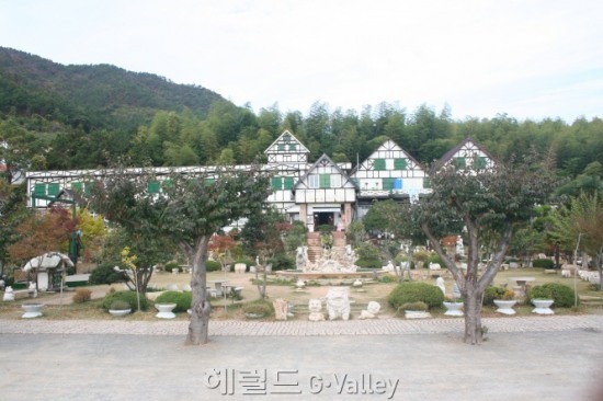 커피향 그윽한 남해…예술의 뜰에 머물다