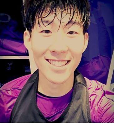 손흥민♥유소영, 손흥민 셀카로 근황 공개 “감사…열심히 할 것”