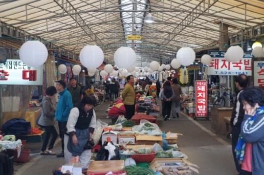 ‘전통시장 VS 대형마트’ 비교체험, 부산 전통시장 ‘서동 미로(美路)시장’을 아시나요?
