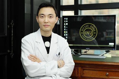 비염, 축농증(접형동부비동염), 비중격만곡증, 접형동 내 물혹 치료 전·후 CT 보여주는 한의원