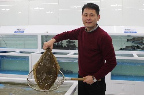 완도 현지 수산물 직판장 호남 최대 회 포장 센터 ‘어원수산’ 광주 금호동 맛집으로 우뚝!