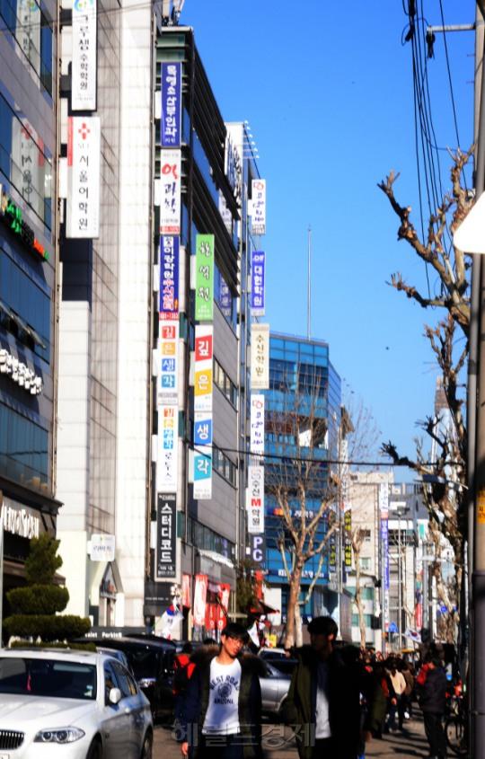 [흔들리는 대치동 신화①] 물수능에 선행금지, 불황 겹쳐 사교육시장 휘청