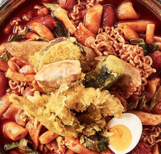 ‘가성비甲’ 무한리필 ‘두끼떡볶이’ 해외진출 본격화