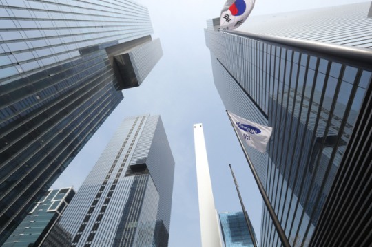 [삼성전자, 분기 10조 클럽③]삼성전자 투자, ‘늦었다고 생각하면 ETF’