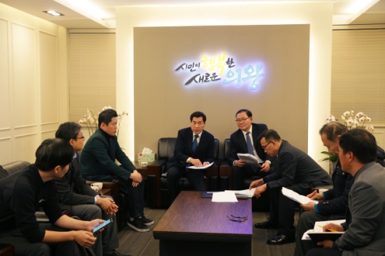 김상돈 의왕시장, 백운밸리 입주불편 해소방안 논의