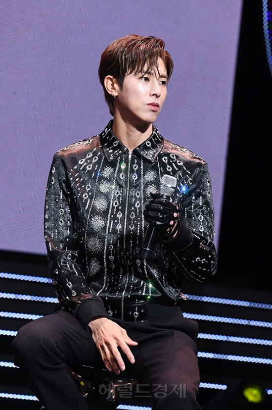 [포토;뷰] 유노윤호 잘생김 더한 쉼표 헤어 