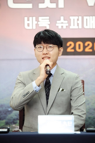 사상 첫 올림픽 연기…‘긍정 투혼’ 빛났던 무관중 경기